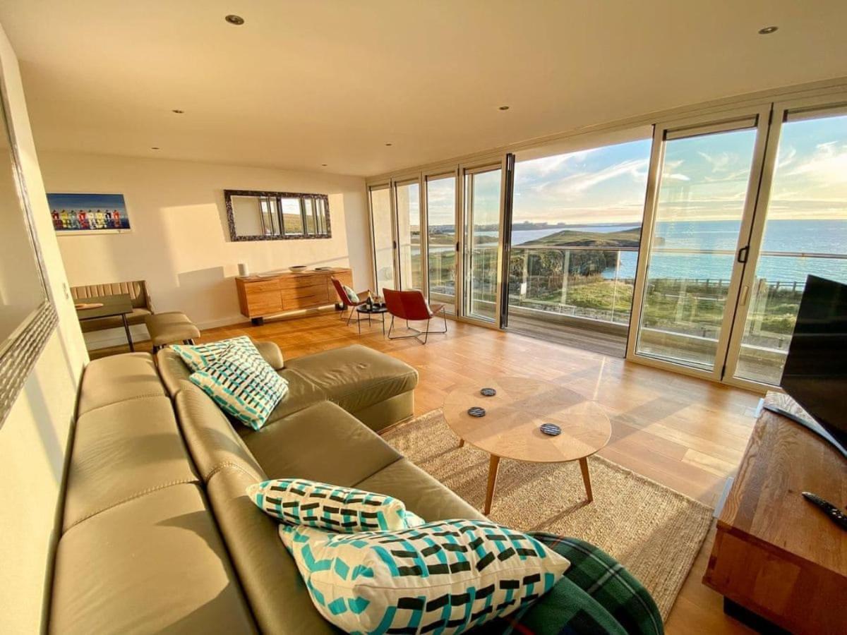 Sunset Waves Sea View Apartment Featuring Panoramic Views & Parking Newquay  Exterior photo